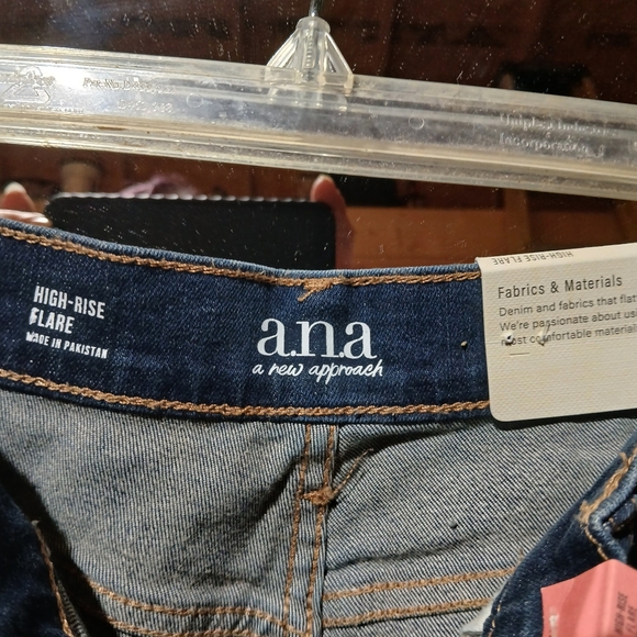 a.n.a. high rise flare dark rinse denim jeans size 2 nwt - Picture 4 of 5